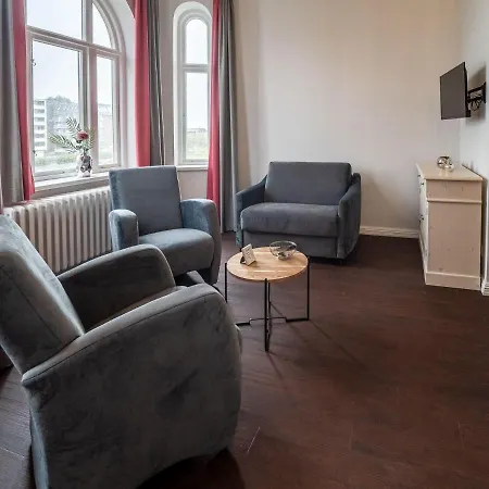 Haus Braunschweig, Suite 20 Knut Jens *